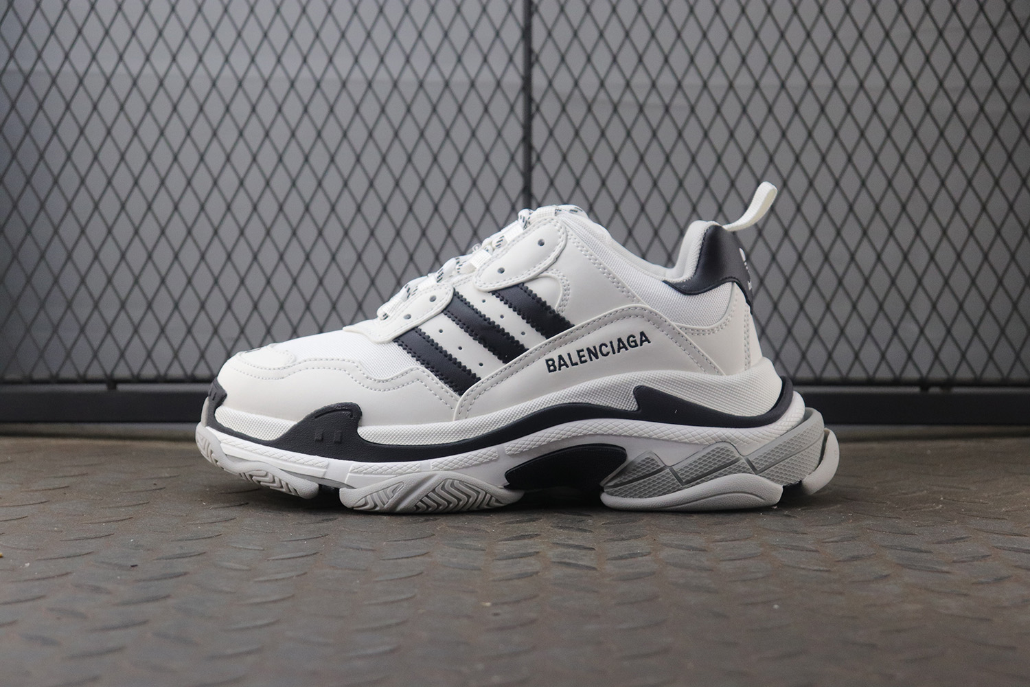 [OK공장][수정버전]발렌시아가 x 아디다스 트리플 S 스니커즈 화이트 블랙