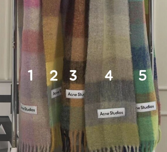 아크네 체크 머플러