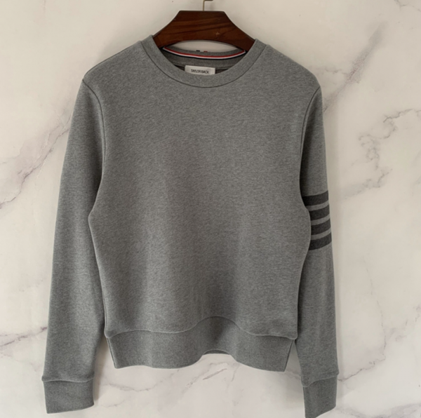 톰브라운 라운드넥 풀오버 맨투맨