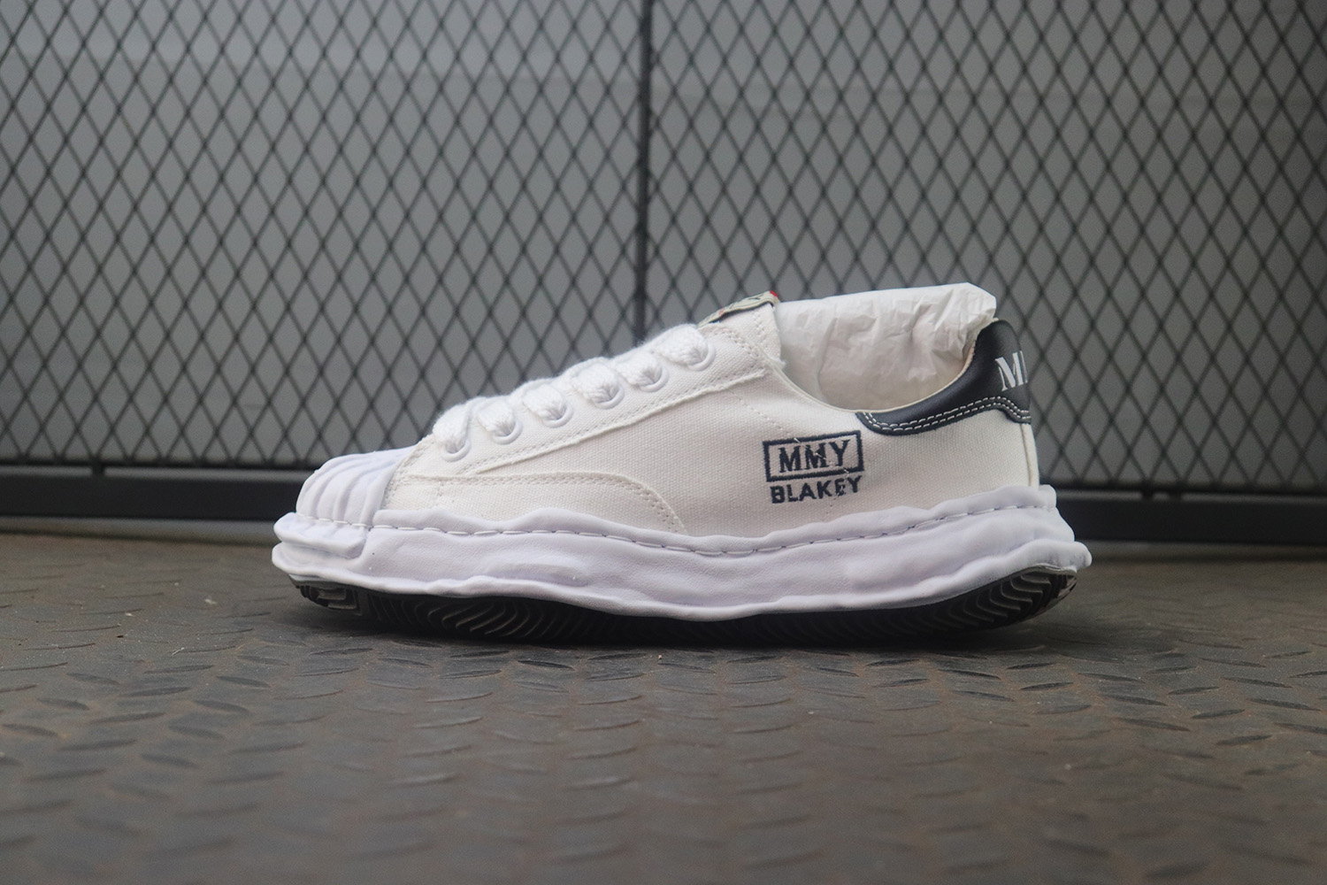 메종 미하라 야스히로 블레이키 OG 솔 캔버스 로우탑 스니커즈 화이트