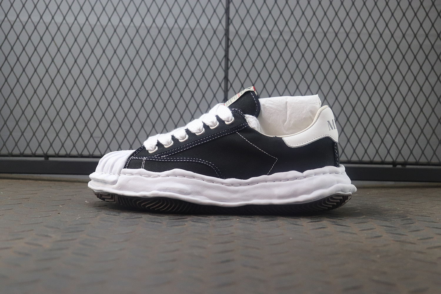 메종 미하라 야스히로 블레이키 OG 솔 캔버스 로우탑 스니커즈 블랙