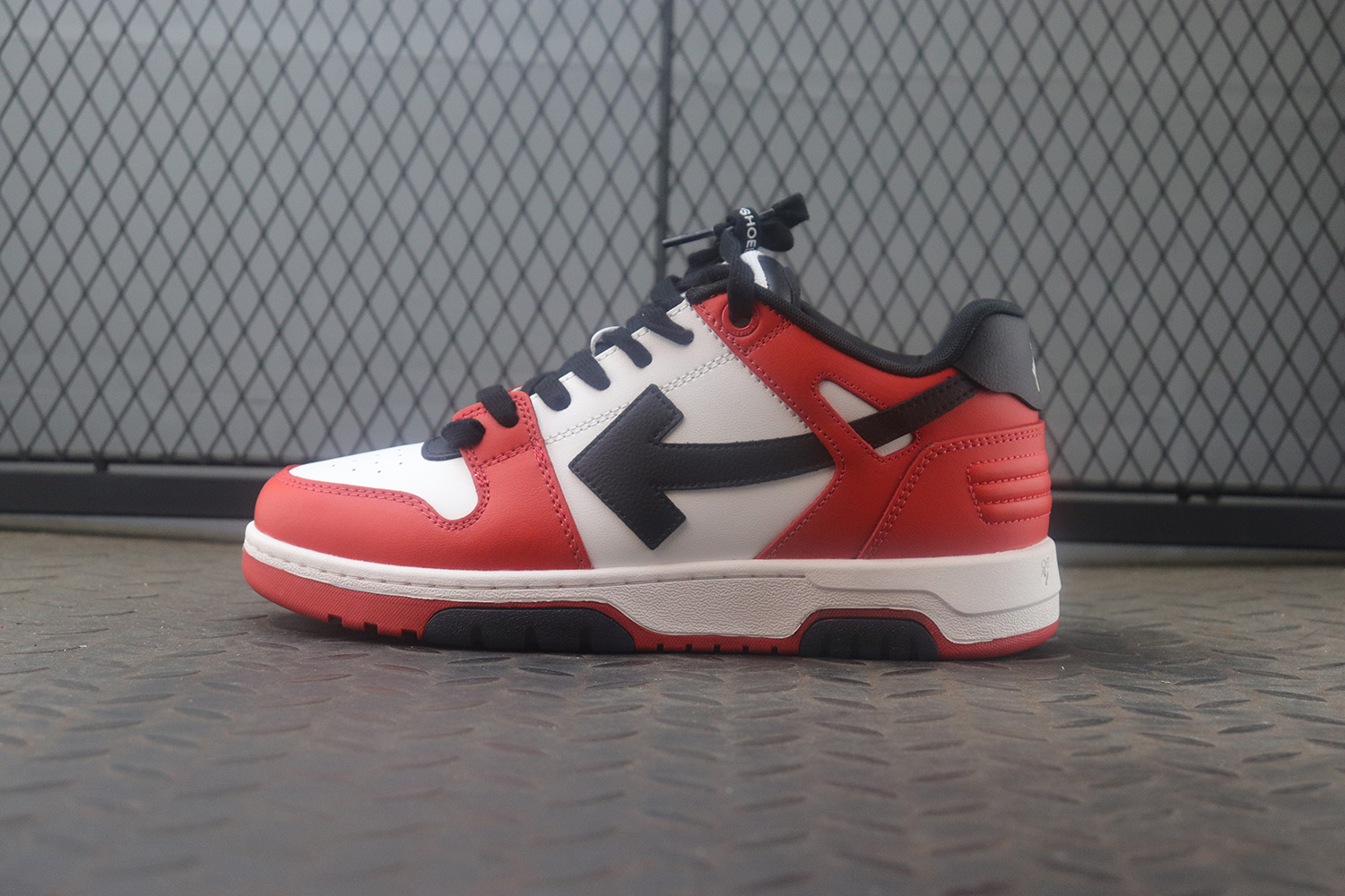 오프화이트 스니커즈